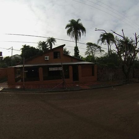 Iguazu Rey Hostel Пуерто Игуасу Екстериор снимка