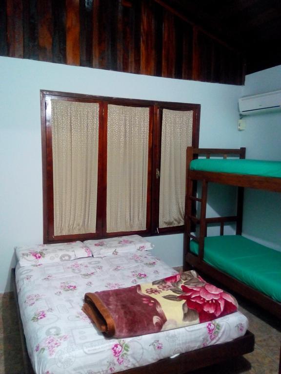 Iguazu Rey Hostel Пуерто Игуасу Екстериор снимка