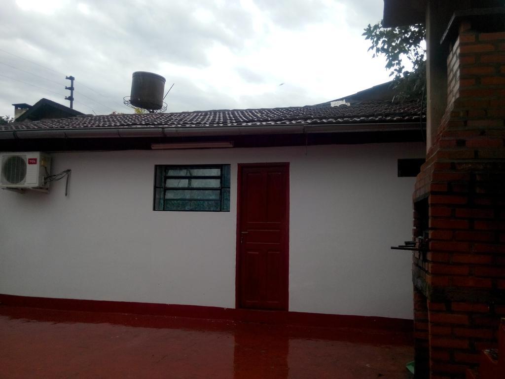 Iguazu Rey Hostel Пуерто Игуасу Екстериор снимка