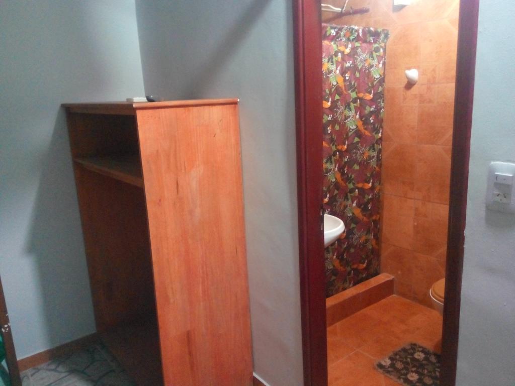 Iguazu Rey Hostel Пуерто Игуасу Екстериор снимка