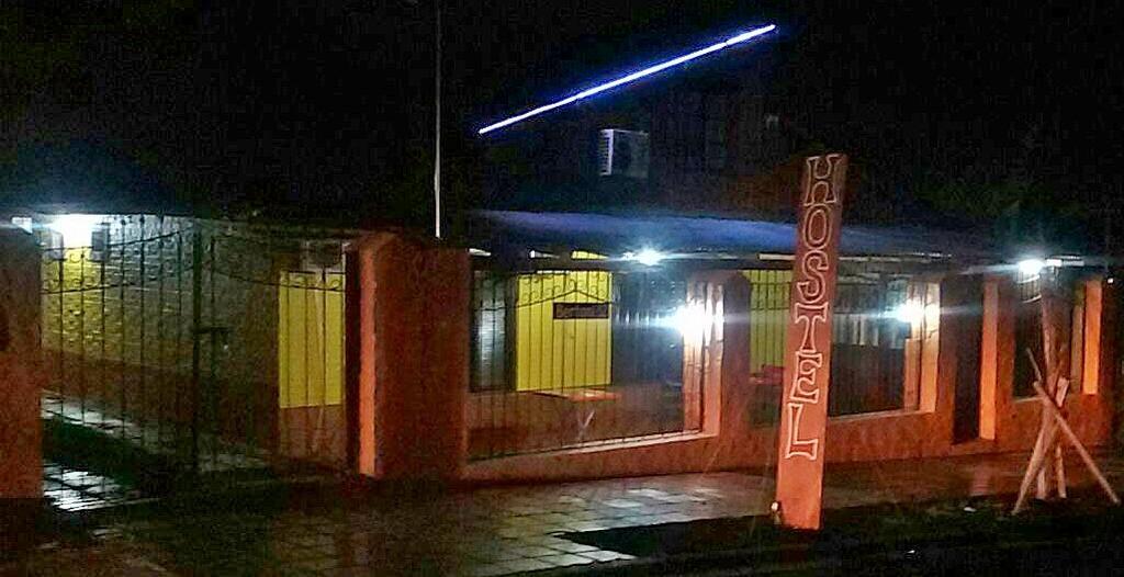 Iguazu Rey Hostel Пуерто Игуасу Екстериор снимка