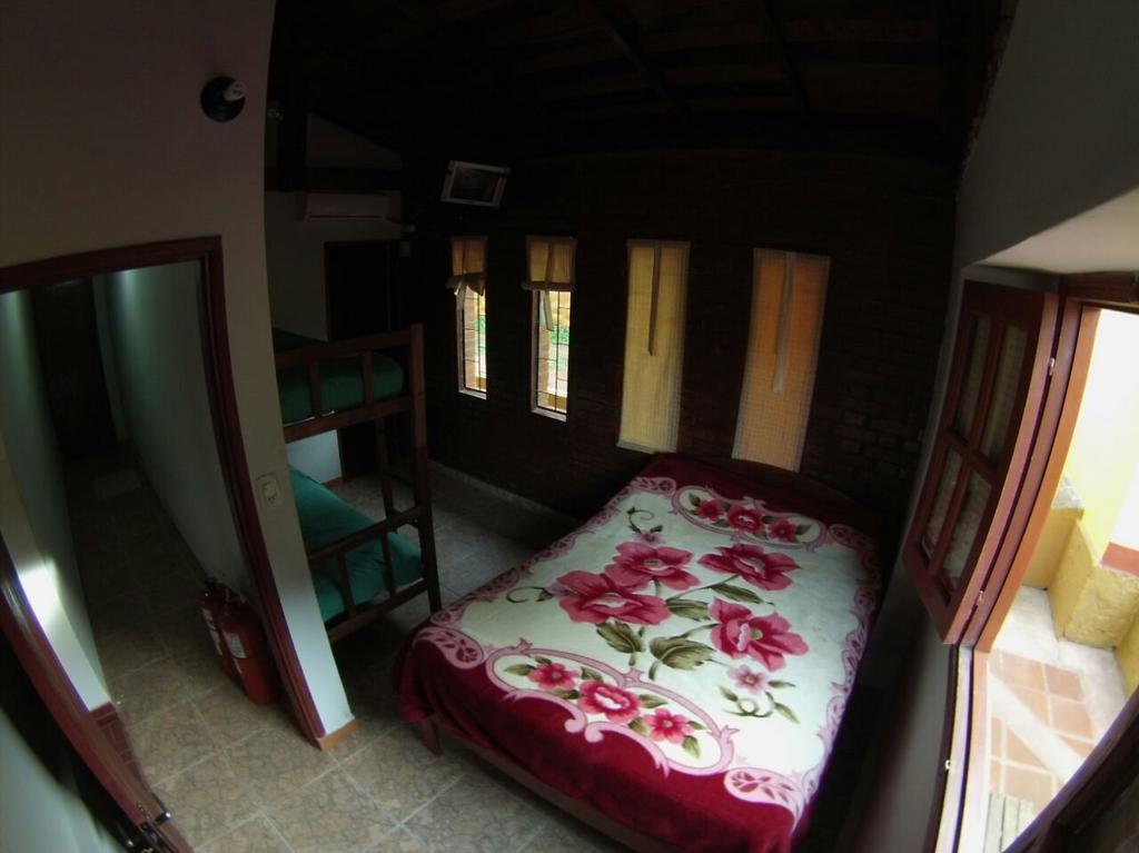 Iguazu Rey Hostel Пуерто Игуасу Стая снимка