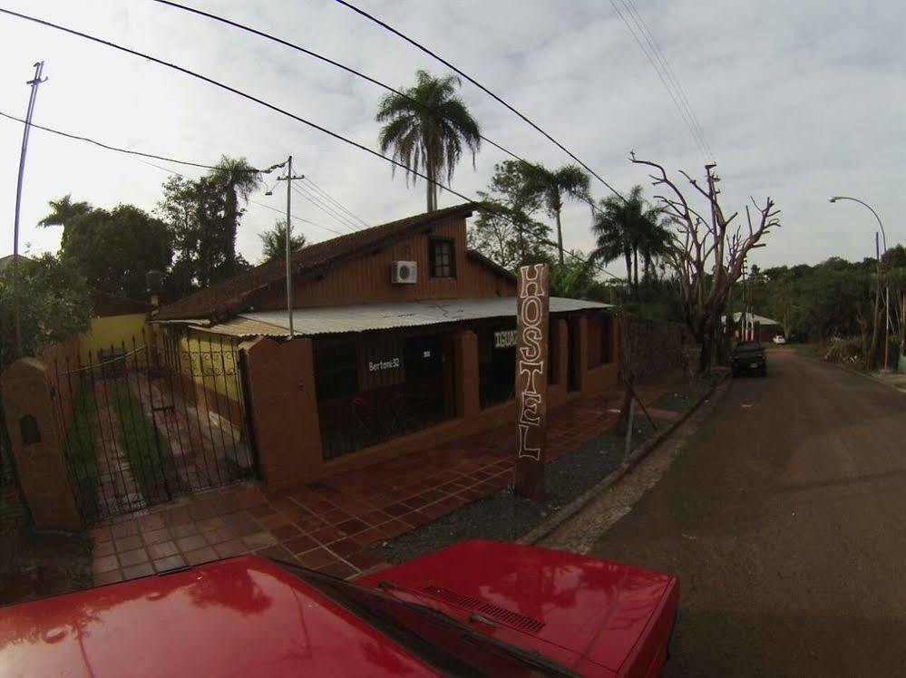Iguazu Rey Hostel Пуерто Игуасу Екстериор снимка