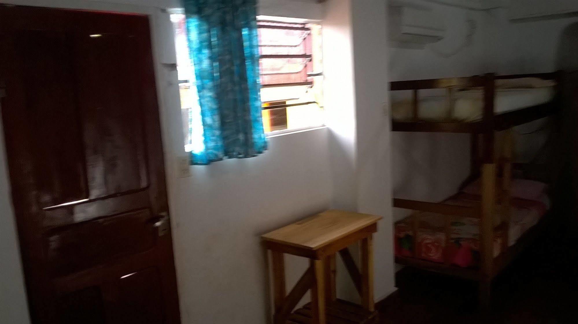 Iguazu Rey Hostel Пуерто Игуасу Екстериор снимка