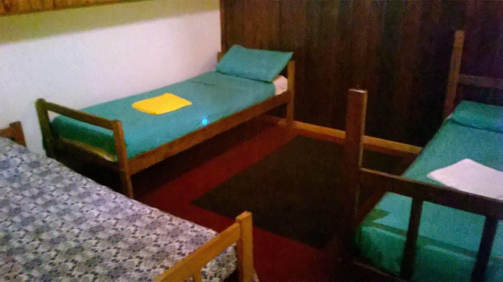 Iguazu Rey Hostel Пуерто Игуасу Екстериор снимка