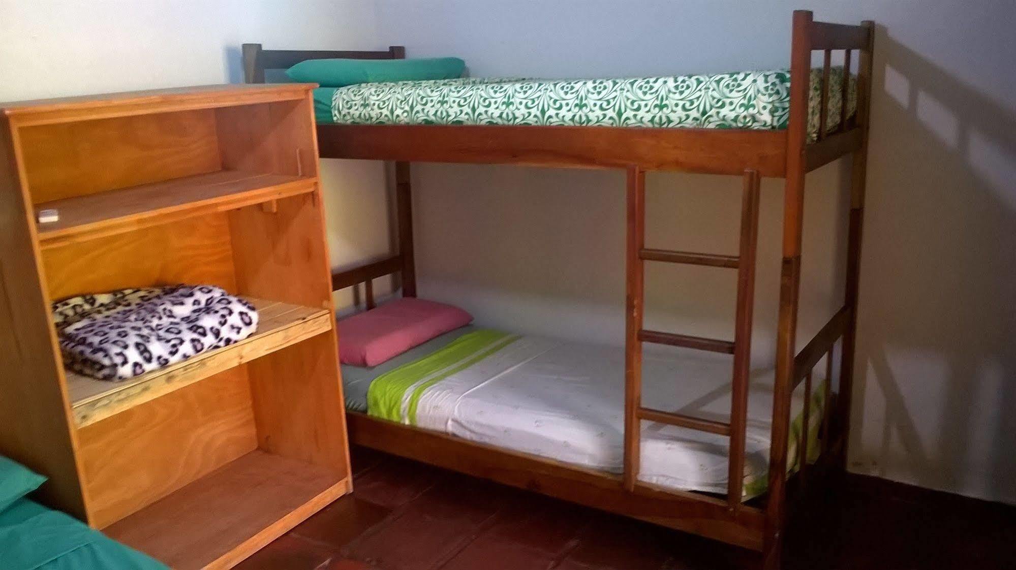 Iguazu Rey Hostel Пуерто Игуасу Екстериор снимка